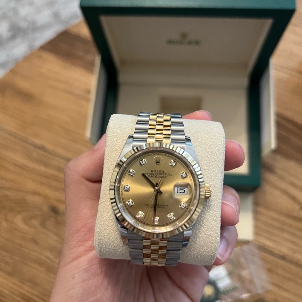 [SOLD] Rolex 36mm two tone datejust with diamond markers